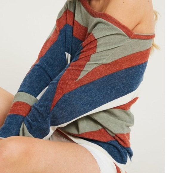 BF DEAL!! Striped Top - Picture 5 of 7